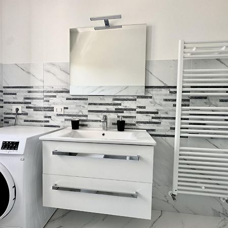 Apartamento Casa La Rosa Lesa Exterior foto
